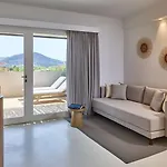 Baia Di Sardinia, Curio Collection By Hilton 4*