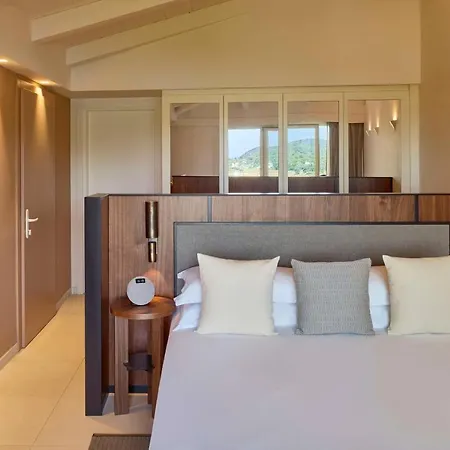Baia Di Sardinia, Curio Collection By Hilton Курортный комплекс