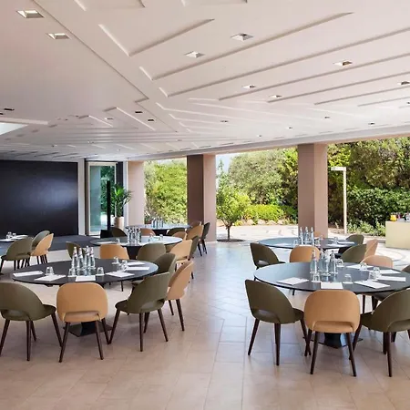 Baia Di Sardinia, Curio Collection By Hilton Курортный комплекс 4*