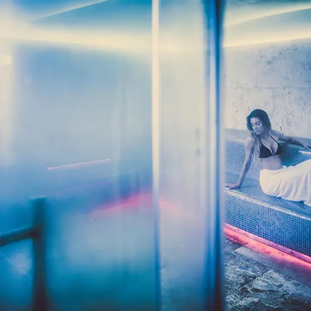 Baia Di Sardinia, Curio Collection By Hilton منتجع 4*