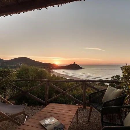 Baia Di Sardinia, Curio Collection By Hilton 4*