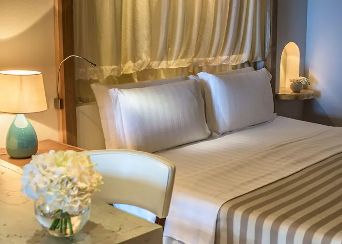 Baia Di Sardinia, Curio Collection By Hilton