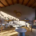 Baia Di Sardinia, Curio Collection By Hilton منتجع شيا