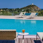 Baia Di Sardinia, Curio Collection By Hilton 度假村 4*