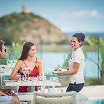 Baia Di Sardinia, Curio Collection By Hilton 4*