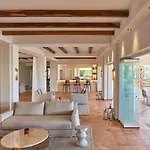 Baia Di Sardinia, Curio Collection By Hilton 奇亚