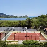 Baia Di Sardinia, Curio Collection By Hilton 度假村 4*