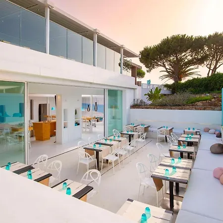 Baia Di Sardinia, Curio Collection By Hilton 4* Chia