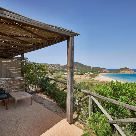 Ośrodek wypoczynkowy Baia Di Sardinia, Curio Collection By Hilton