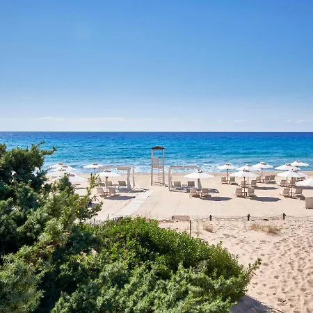 Ośrodek wypoczynkowy Baia Di Sardinia, Curio Collection By Hilton 4*