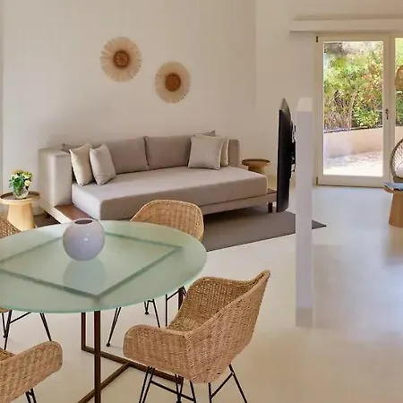 Baia Di Sardinia, Curio Collection By Hilton 5*