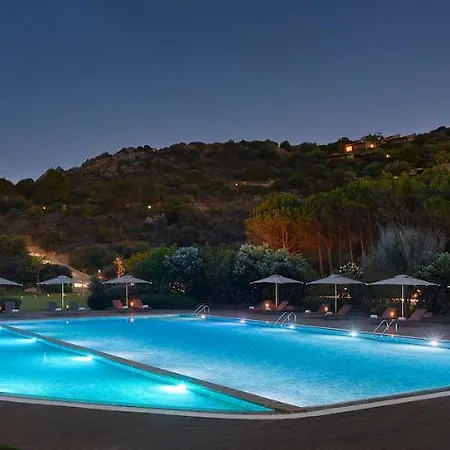 Resort Baia Di Sardinia, Curio Collection By Hilton