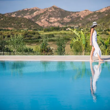 リゾート Baia Di Sardinia, Curio Collection By Hilton