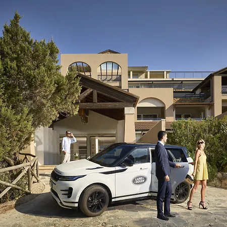 Baia Di Sardinia, Curio Collection By Hilton شيا