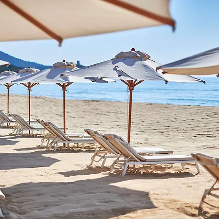 Baia Di Sardinia, Curio Collection By Hilton 4* キア
