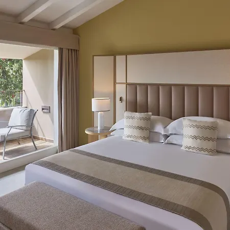 Baia Di Sardinia, Curio Collection By Hilton
