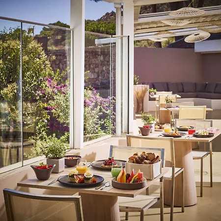 リゾート Baia Di Sardinia, Curio Collection By Hilton