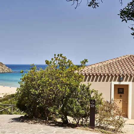Station touristique Baia Di Sardinia, Curio Collection By Hilton