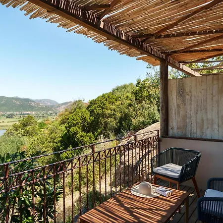 Baia Di Sardinia, Curio Collection By Hilton キア