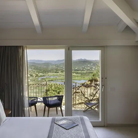 Baia Di Sardinia, Curio Collection By Hilton 4*