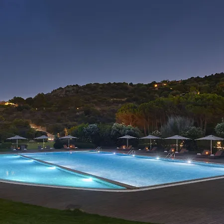 Station touristique Baia Di Sardinia, Curio Collection By Hilton