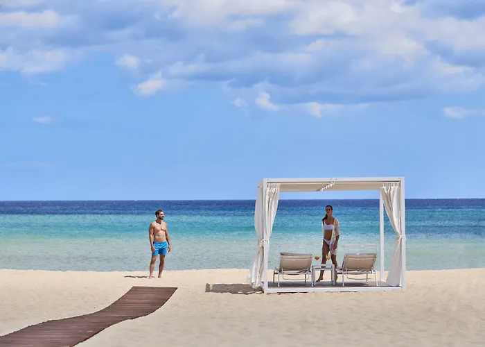 Resort Baia Di Sardinia, Curio Collection By Hilton 4*