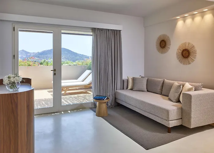 Baia Di Sardinia, Curio Collection By Hilton 4*